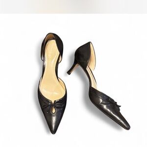 Ann Taylor black leather kitten heel